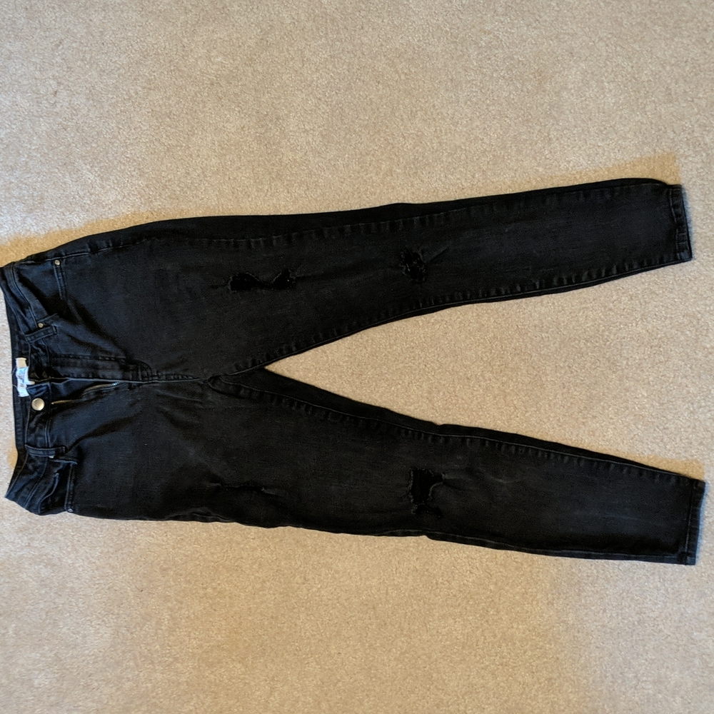Men's Forever 21 distressed black skinny jeans size 28